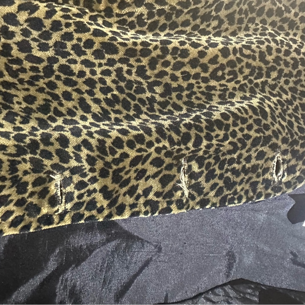 ‼️VINTAGE Essential styles leopard vest|| Size Large - Picture 5 of 7